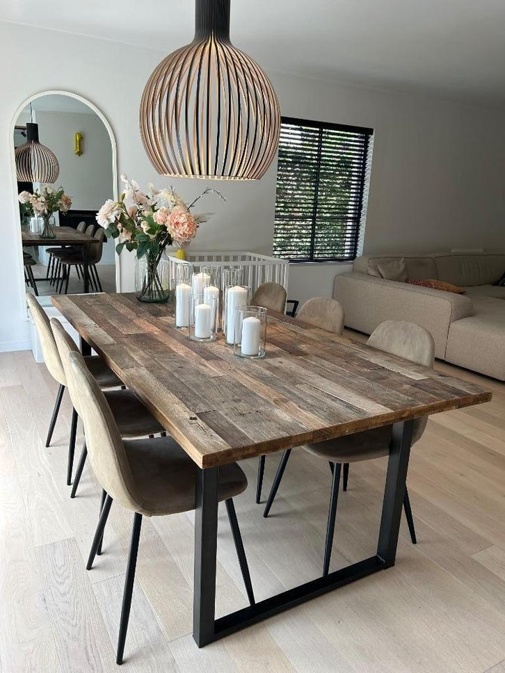 Massieve houten eettafel uit Olm, Huis en Inrichting, Tafels | Eettafels, Zo goed als nieuw, 100 tot 150 cm, 200 cm of meer, Vijf personen of meer