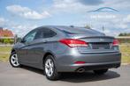 Hyundai i40 1.7 CRDi BlueDrive / HISTORIEK / STUURVERWARMING, Voorwielaandrijving, Zwart, 4 cilinders, 1685 cc