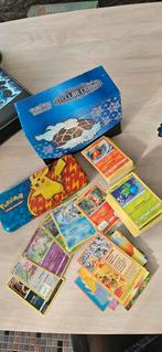 270 verschillende pokemonkaarten inclusief kartonnen doos, Ophalen of Verzenden
