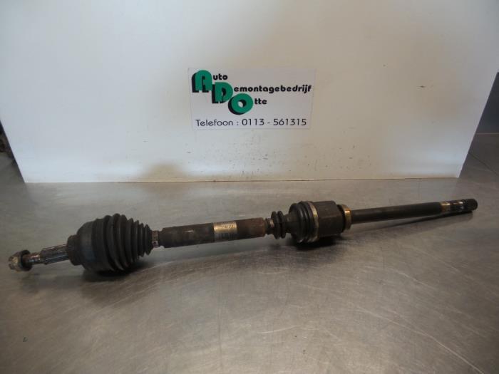 Aandrijfas rechts-voor van een Renault Laguna (Laguna 01-), Auto-onderdelen, Remmen en Aandrijving, Renault, Gebruikt, 3 maanden garantie