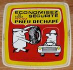Vintage sticker Pneu rechapé retro autocollant, Collections, Comme neuf, Voiture ou Moto, Enlèvement ou Envoi
