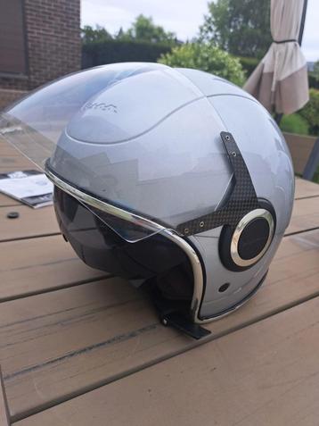 Originele Vespa helm beschikbaar voor biedingen