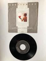 Eurythmics: love is a stranger ( 1982; NM), Cd's en Dvd's, Vinyl Singles, Pop, 7 inch, Zo goed als nieuw, Single