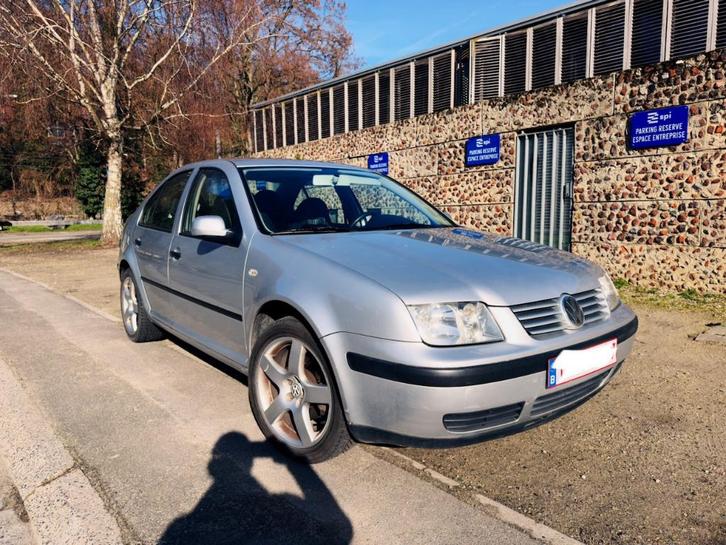 VW Bora 2002 1.6 LPG avec demande d'immatriculation, Auto's, Volkswagen, Bedrijf, Bora, Adaptive Cruise Control, Airbags, Airconditioning