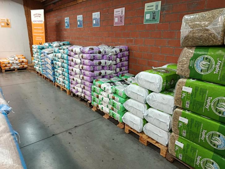 hobbyvoeders bij tuincentrum Mampaert Knesselare, Dieren en Toebehoren, Vogels | Duiven