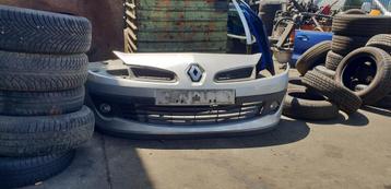 RENAULT CLIO 3  VOORBUMPER +MISTLAMPEN BJ 2009 beschikbaar voor biedingen