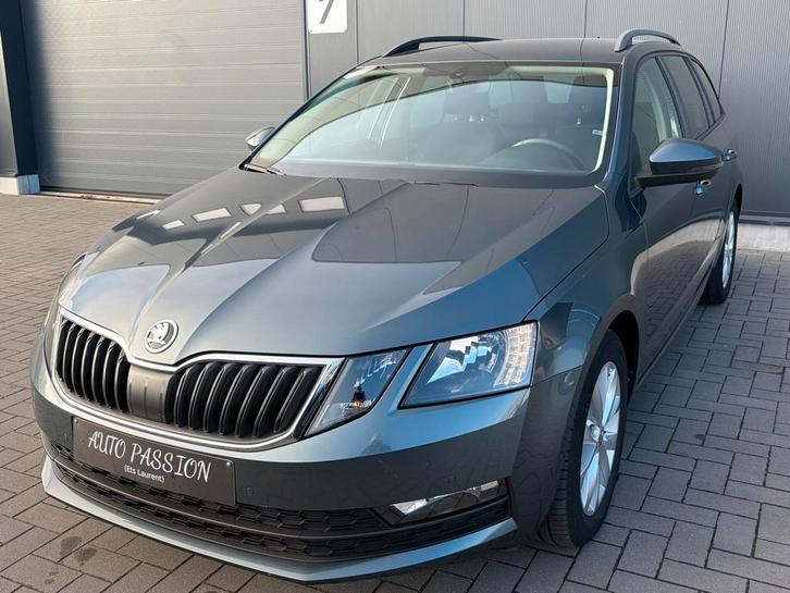 Skoda Octavia 1.0 TSI - Nav/stoelverwarming,- en achterradar, Auto's, Skoda, Bedrijf, Te koop, Octavia, Boordcomputer, Benzine