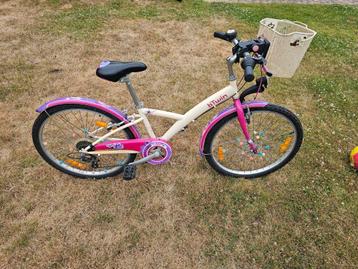B twin fiets 24 inch beschikbaar voor biedingen