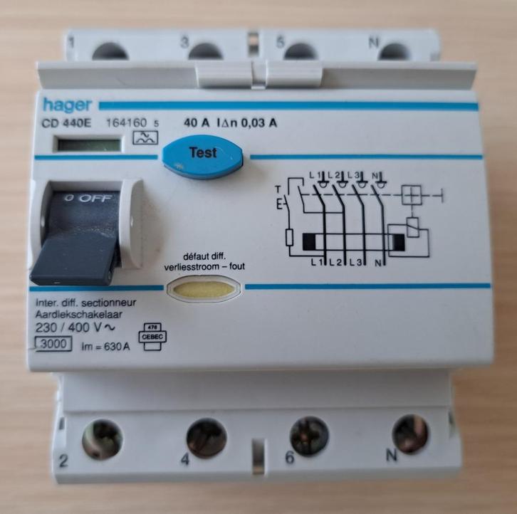 Hager CDA440E – 4-polige aardlekschakelaar, Elektronische apparatuur, Onderdelen en Toebehoren, Gebruikt, Ophalen of Verzenden