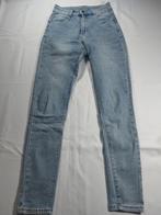 Jean taille haute bleu clair sans marque, Vêtements | Femmes, Jeans, W28 - W29 (confection 36), Enlèvement ou Envoi, Sans marque