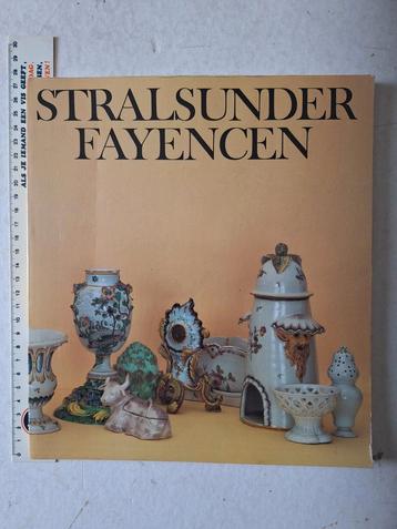 Zeldzame catalogus Stralsunder Fayence uit 1991 beschikbaar voor biedingen