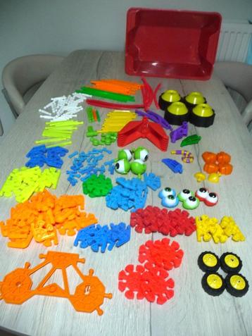 KNEX kid - verschillende sets (220 stuks) beschikbaar voor biedingen