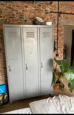 Mooi grijze lockerkast industrieel metalen, Huis en Inrichting, Kasten | Lockerkasten, Ophalen