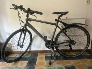 TREK FIETS - GOEDE STAAT - SHIMANO ALIVIO beschikbaar voor biedingen
