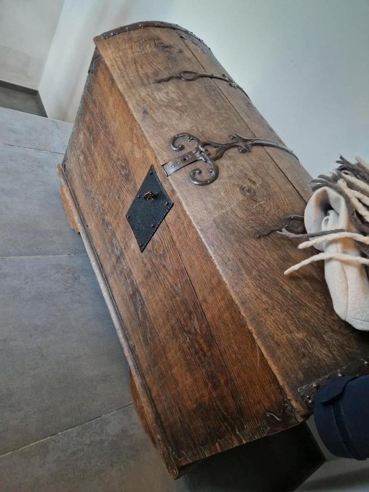 Coffre ancien en chêne massif fin XVIII e début XIX e siècle, Huis en Inrichting, Woonaccessoires | Kisten, Gebruikt, 75 cm of meer