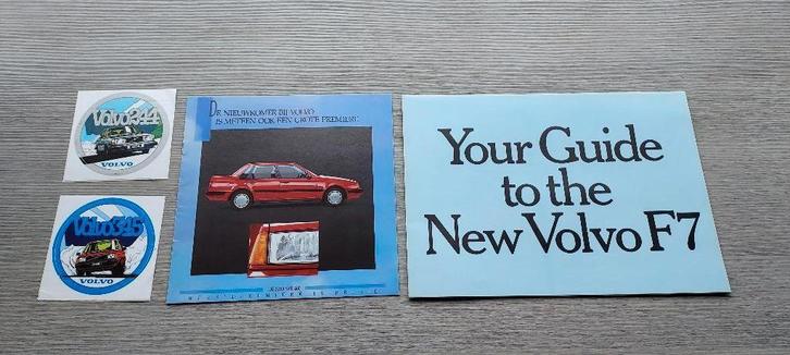 2 oude folders en 2 oude stickers van Volvo, Collections, Marques & Objets publicitaires, Comme neuf, Autres types, Envoi