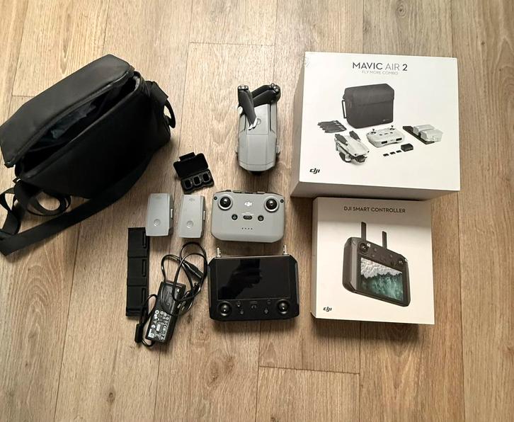 DJI MAVIC AIR 2 FLY MORE COMBO + SMART CONTROLLER, TV, Hi-fi & Vidéo, Drones, Comme neuf, Enlèvement