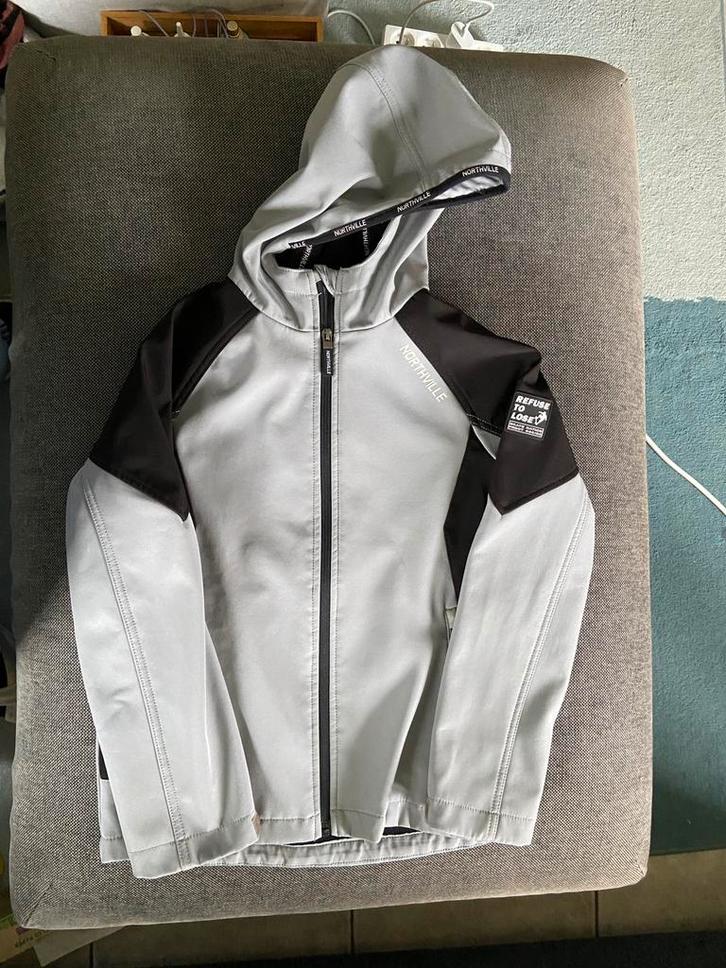 Softshell regenjas Northville maat 140, Kinderen en Baby's, Kinderkleding | Maat 140, Zo goed als nieuw, Jongen, Jas, Ophalen of Verzenden