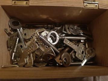 Lot sleutels  beschikbaar voor biedingen