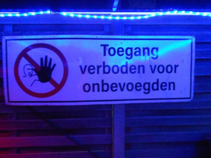 bord :  VERBODEN VOOR ONBEVOEGDEN !, Doe-het-zelf en Bouw, Hang- en Sluitwerk, Gebruikt, Overige typen, Ophalen