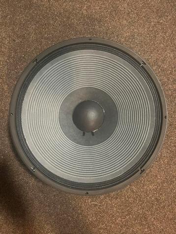 7 x JBL 2243 HPL beschikbaar voor biedingen