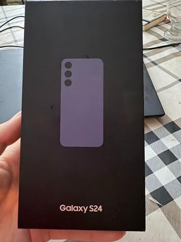 Samsung Galaxy S24 Gloednieuw - 128 GB - Kobaltpaars (5G) beschikbaar voor biedingen