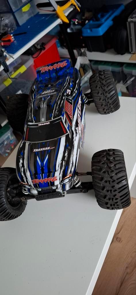 Rustler 2wd met upgrade van motor, Hobby en Vrije tijd, Modelbouw | Radiografisch | Auto's, Zo goed als nieuw, Ophalen