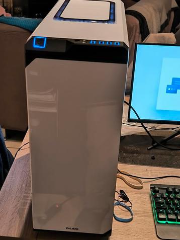 verkoop pc  beschikbaar voor biedingen