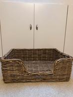 Riet hondenmand, Ophalen, Zo goed als nieuw, Riet