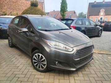Ford Fiesta 1.0 i benzine 74 kw (Motor schade) beschikbaar voor biedingen