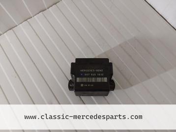 Voorgloeirelais Mercedes W124 0075451632 disponible aux enchères