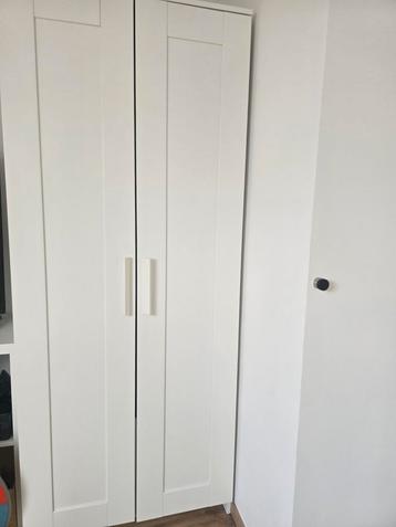 
 IKEA 2-deurs kledingkast — wit, strakke stijl beschikbaar voor biedingen