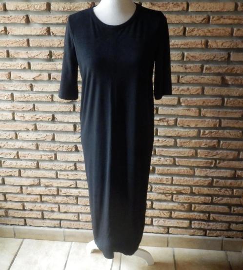 (111)- robe femme t.36 noire - zara -, Kleding | Dames, Jurken, Gedragen, Maat 36 (S), Zwart, Onder de knie, Ophalen of Verzenden