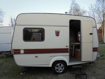 caravan Tabbert 320 met frigo,verwarming en voortent-licht- beschikbaar voor biedingen