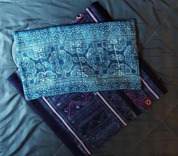 Artisanale Batik Indigo Hmong kussenhoezen uit het noorden  beschikbaar voor biedingen