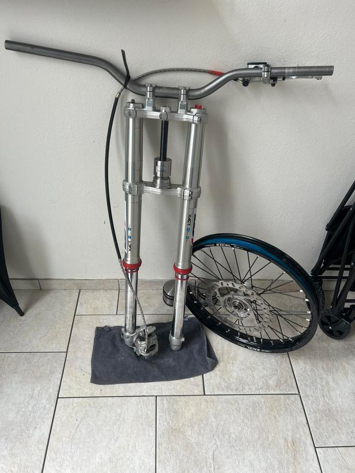 Surron light bee voorvork ktm 85, Fietsen en Brommers, Brommeronderdelen | Algemeen, Zo goed als nieuw, Ophalen of Verzenden
