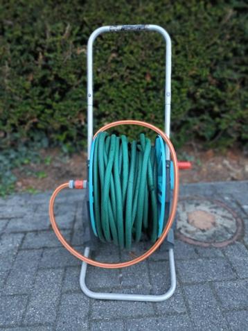 Tuinslang met haspel op wielen, waterslang van Gardena met e disponible aux enchères