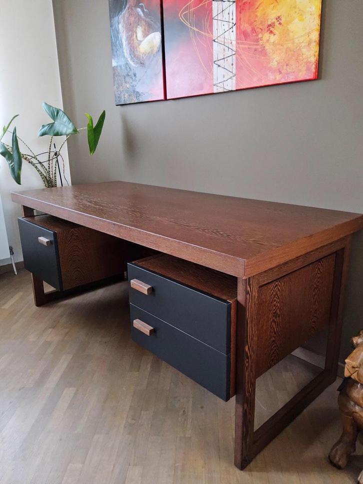 Vintage bureau in wengé fineer, Huis en Inrichting, Bureaus, Bureau, Ophalen