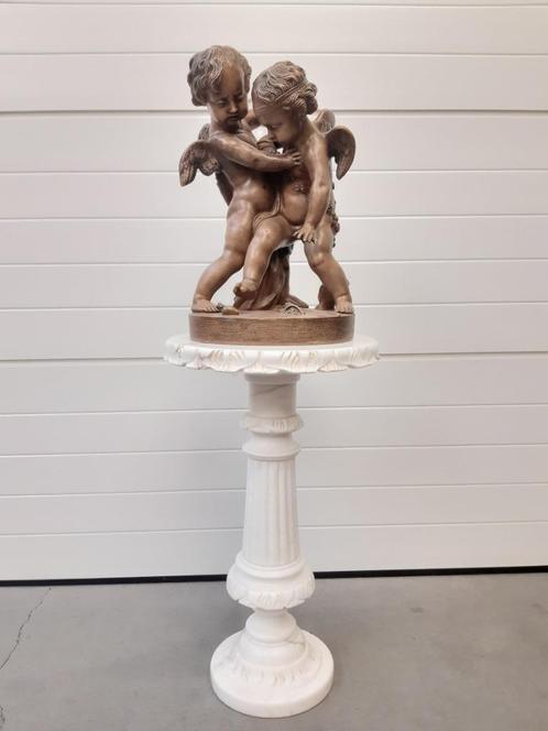 Terracotta beeld 2 puttie's op zuil samen aan spotprijs 395, Antiquités & Art, Art | Sculptures & Bois, Enlèvement ou Envoi