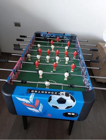 Voetbaltafel beschikbaar voor biedingen