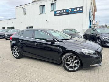Volvo V40 T2 Benzine Ocean Race * 1 JAAR GARANTIE * ! beschikbaar voor biedingen