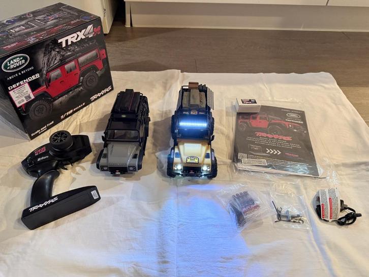 TR4M traxxas Defender  Camel Trophy, Hobby en Vrije tijd, Modelbouw | Radiografisch | Auto's, Zo goed als nieuw, Auto offroad