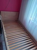 Een persoons bed met het nachtkasje en bureau., Comme neuf, Brun, 90 cm, Bois