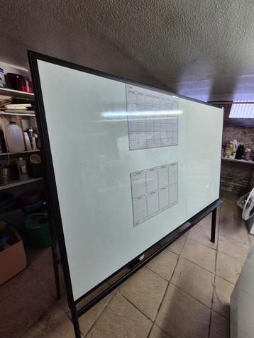 IVOL magnetisch whiteboard (150 x 90cm) op statief. beschikbaar voor biedingen