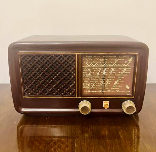 RADIO À TUBE ITALIENNE VINTAGE PHILIPS BI201U BAKELITE 1952, Antiquités & Art, Antiquités | TV & Hi-Fi, Envoi