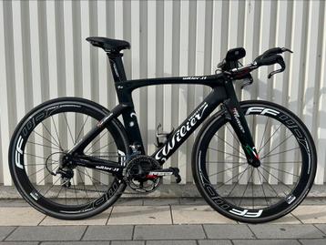 FFWD F6R wielset in nieuwe staat, gebruikssporen nihil beschikbaar voor biedingen