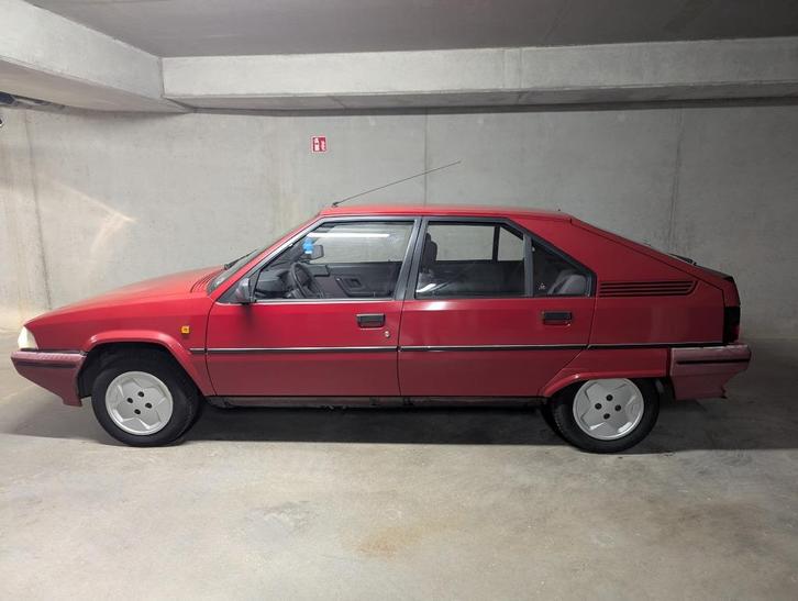 Citroen BX 14 RE - 14RE, Autos, Citroën, Particulier, BX, Radio, Essence, Berline, 5 portes, Boîte manuelle, Rouge, Entretenue par le concessionnaire
