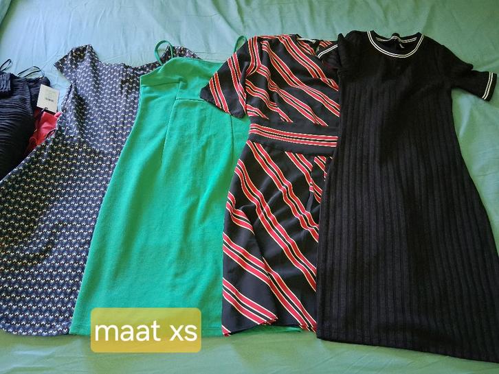 4 kleedjes - maat XS, Kleding | Dames, Jurken, Gedragen, Maat 34 (XS) of kleiner, Knielengte, Ophalen of Verzenden
