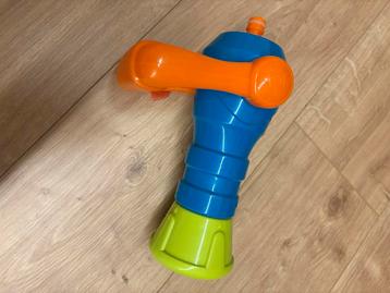 Speelgoedsproeier tuinslang beschikbaar voor biedingen