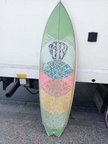 Surfplanken te koop beschikbaar voor biedingen